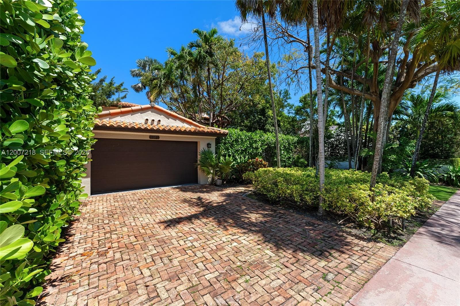 6121 La Gorce Dr, Miami Beach, FL 33140 photo 3