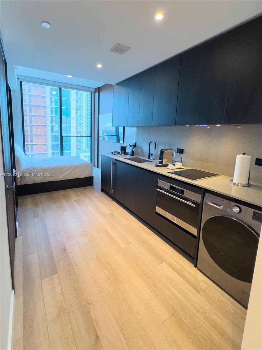 20 NE 11th St # 3006B, Miami, FL 33132 photo 3