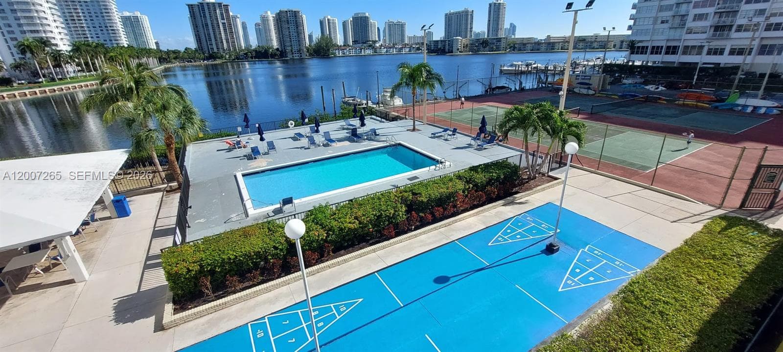 2750 NE 183rd St # 1405, Aventura, FL 33160 photo 2