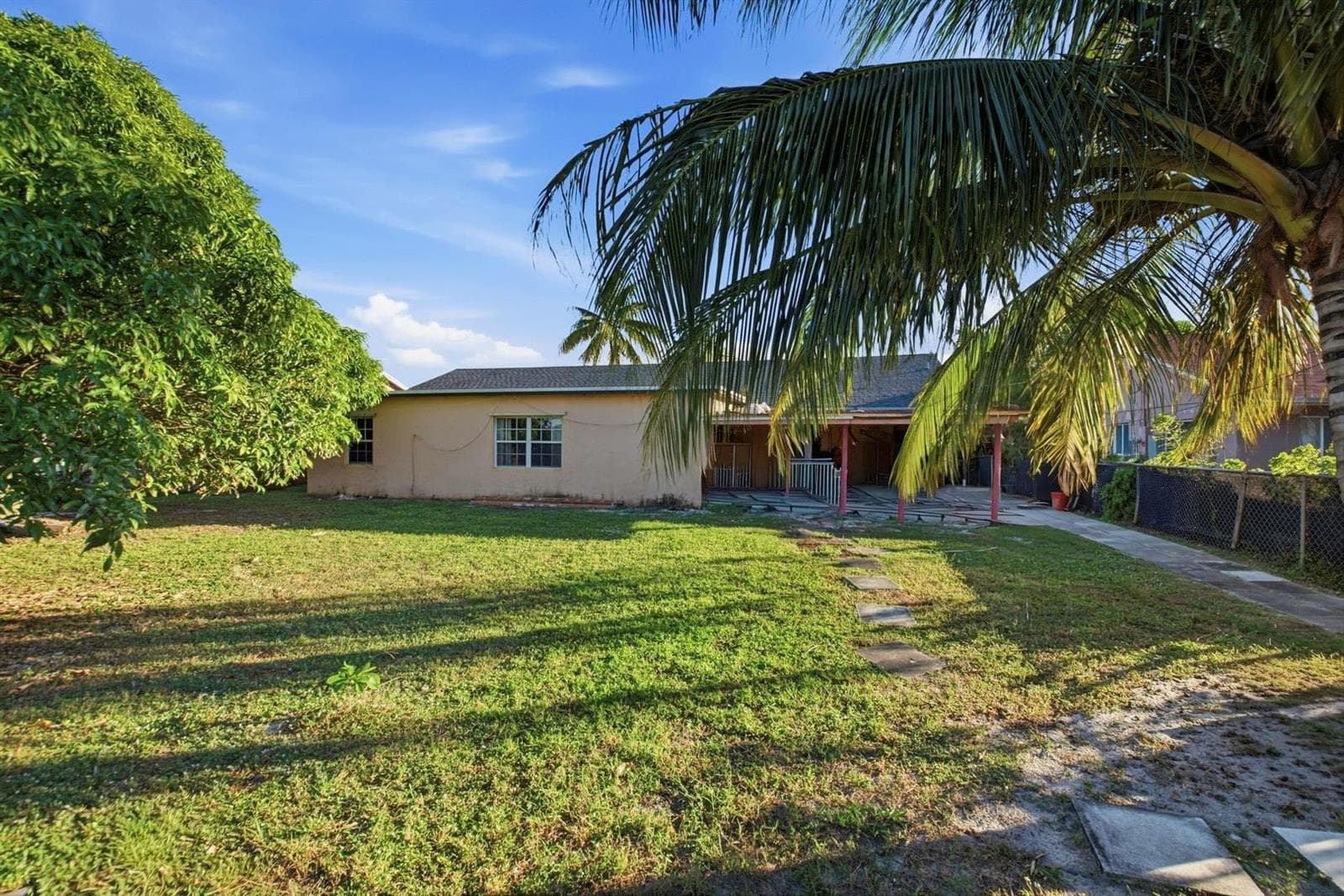 561 NE 38th Street, Deerfield Beach, FL 33064 photo 4