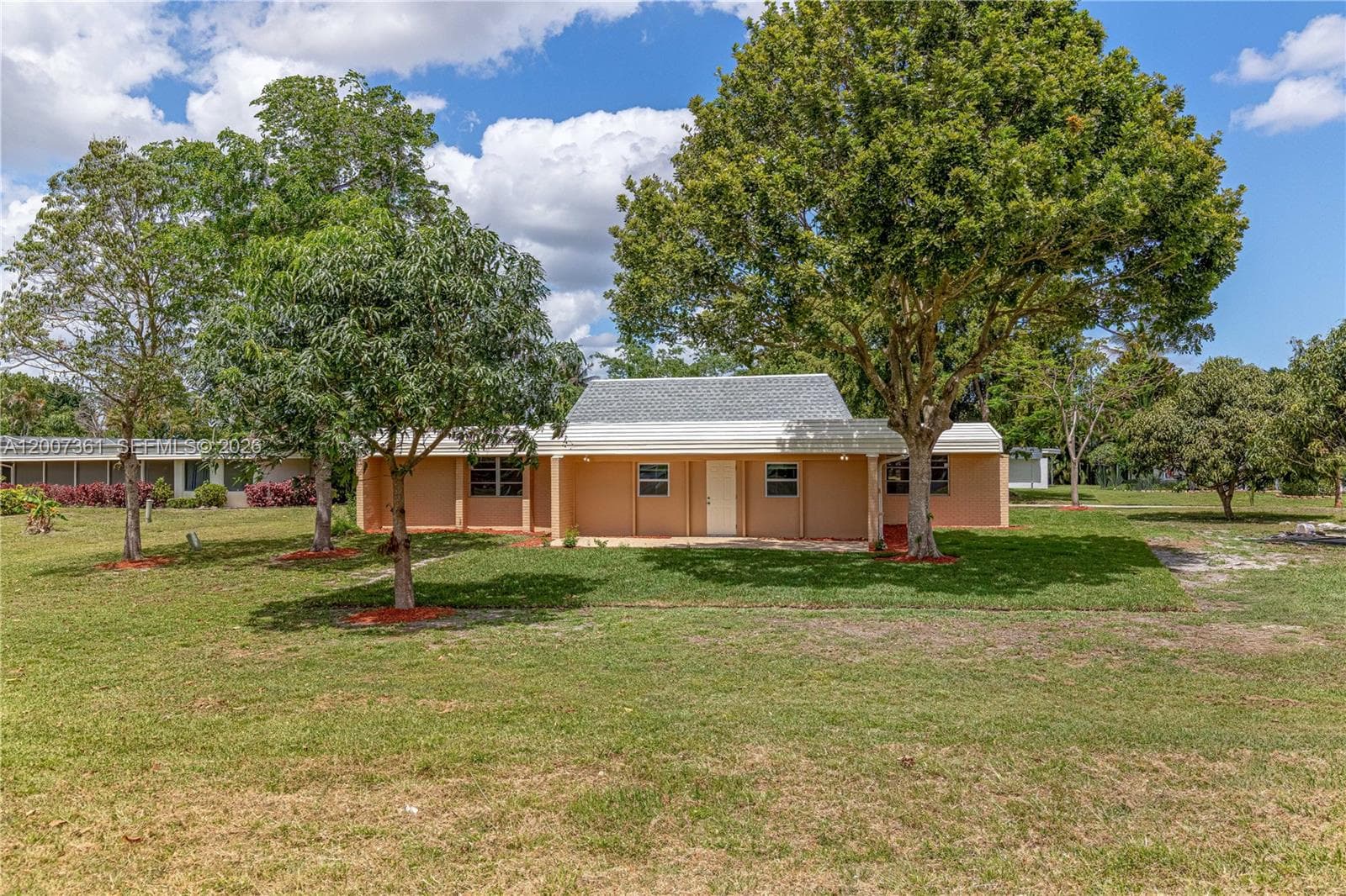 5201 Yellow Pine Ln, Tamarac, FL 33319 photo 2
