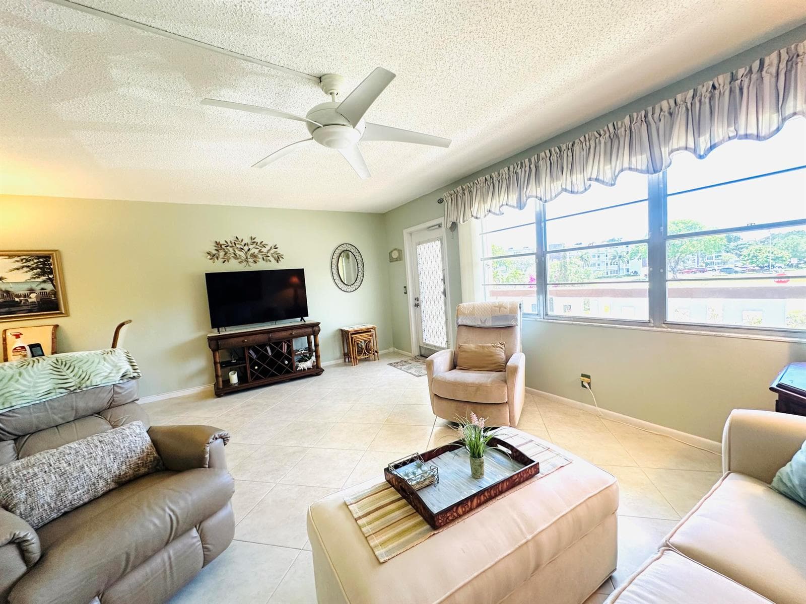 2132 Cambridge F, Deerfield Beach, FL 33442 photo 3