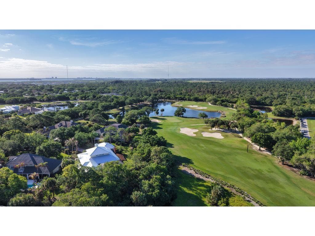 230 Oak Hammock Court SW, Vero Beach, FL 32962 photo 5