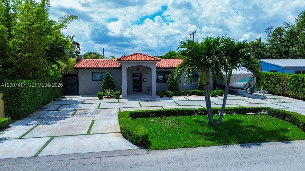4210 W 6th Ave, Hialeah, FL 33012 photo 4