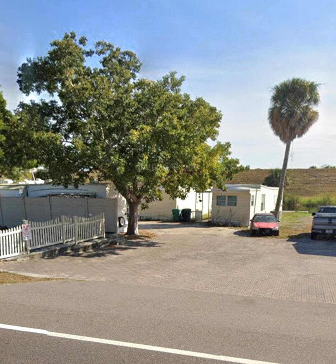 220 SE Us Highway 441, Okeechobee, FL 34974