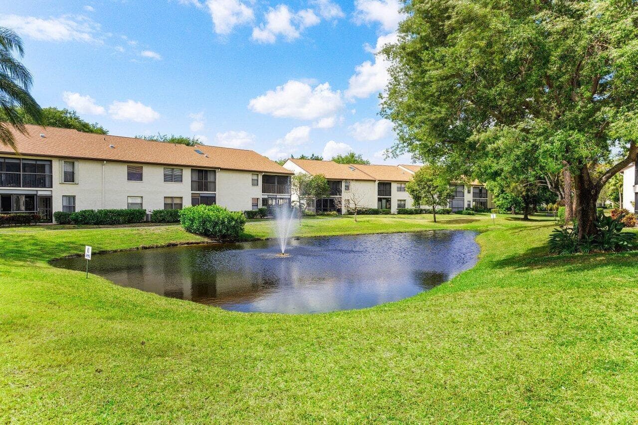 3362 Lucerne Park Drive, FL 33467 photo 2