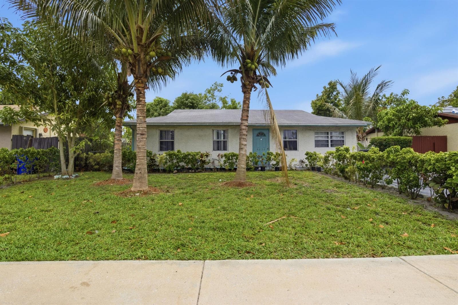 8230 SW 4th Place, North Lauderdale, FL 33068 photo 2