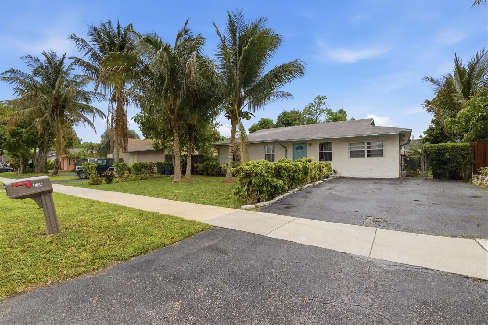 8230 SW 4th Place, North Lauderdale, FL 33068 photo 3