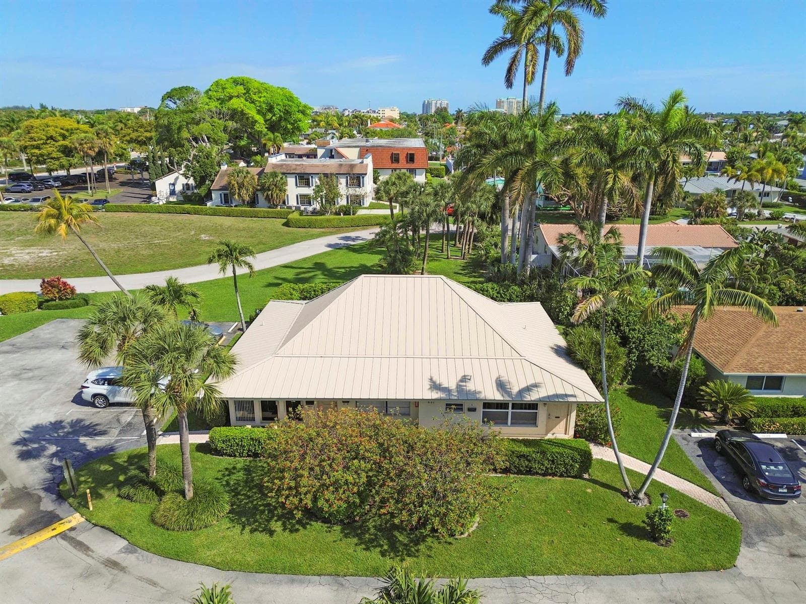 631 Snug Harbor Drive # S1, Boynton Beach, FL 33435 photo 2