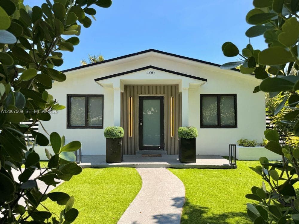 400 NW 40th St, Miami, FL 33127 photo 2