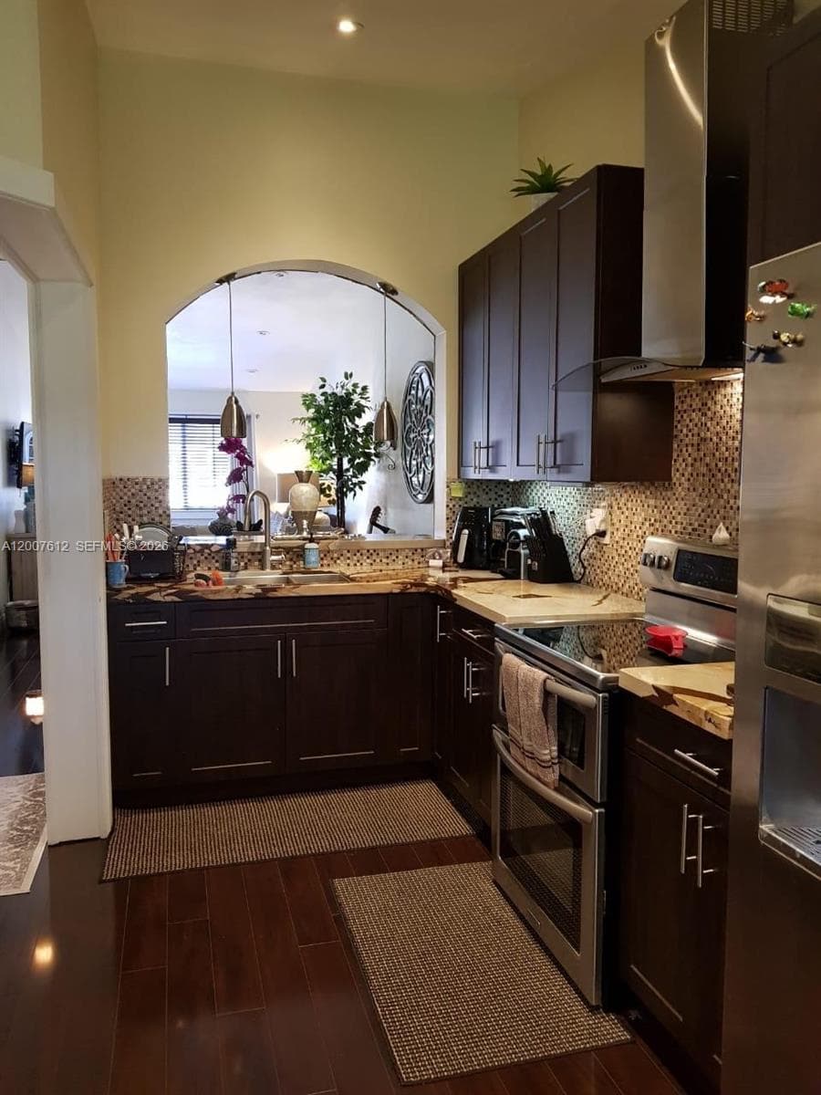 930 NE 33rd Ter # 202, Homestead, FL 33033 photo 3