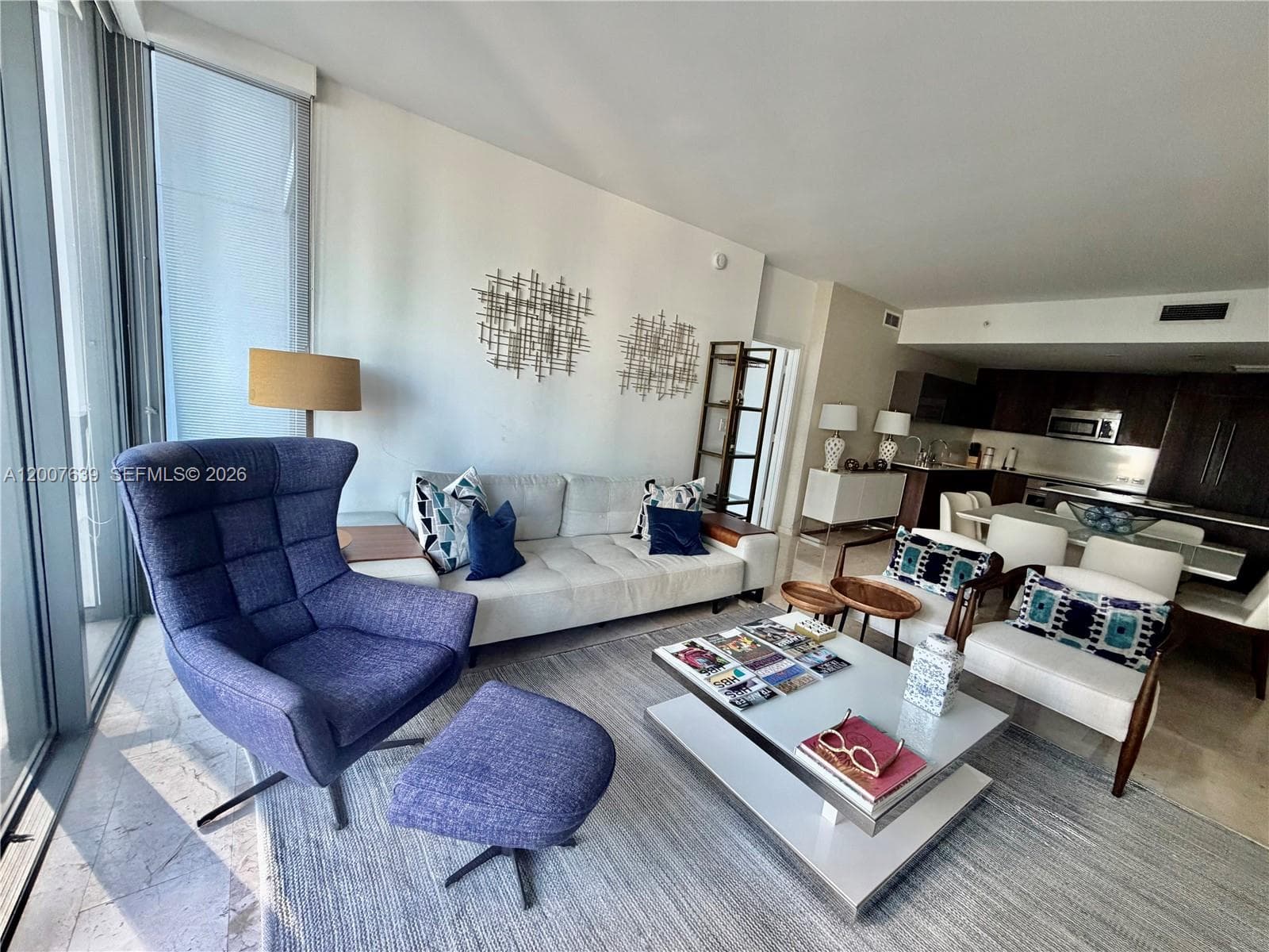 88 SW 7th St # 1109, Miami, FL 33130
