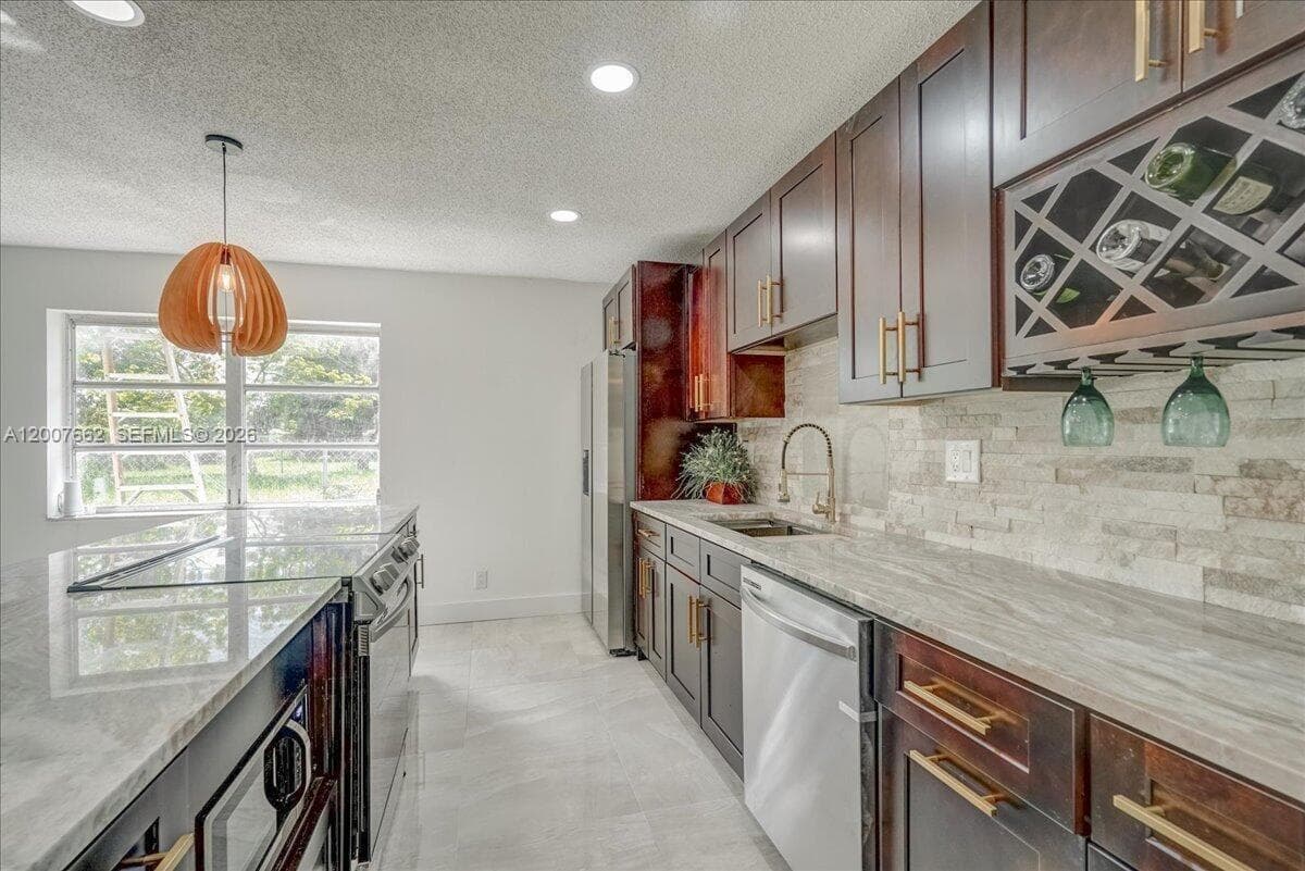 1480 W 36th St, Riviera Beach, FL 33404 photo 4