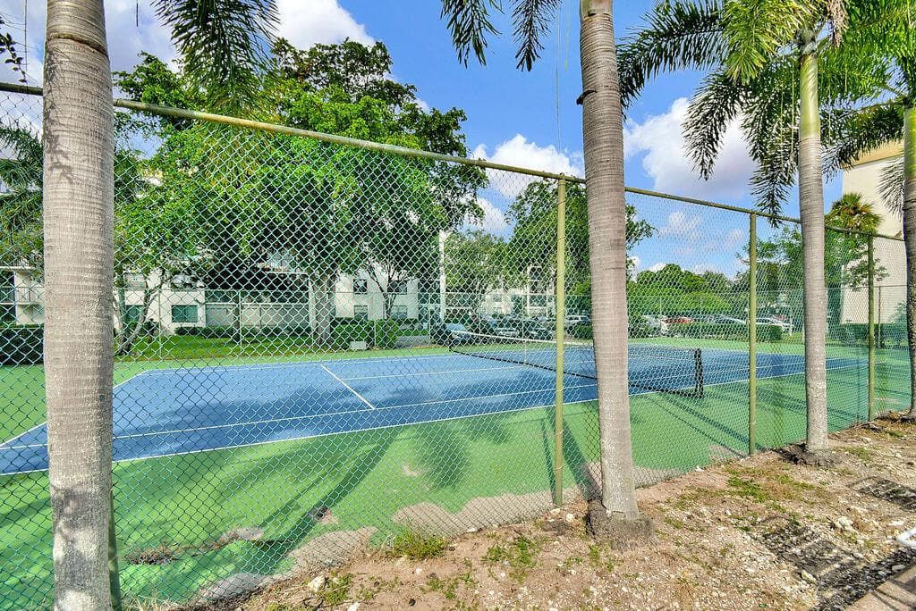 6190 Woodlands Boulevard # 312, Tamarac, FL 33319 photo 3