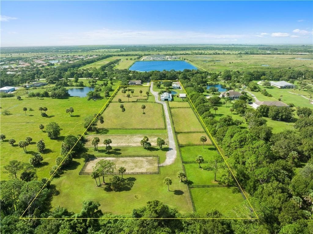 8530 8th Street, Vero Beach, FL 32968
