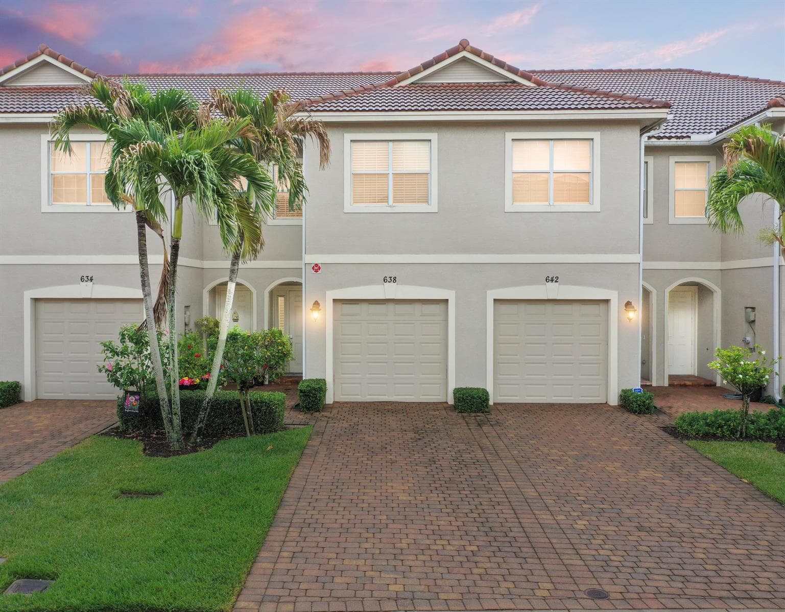 638 SW Glen Crest Way, Stuart, FL 34997 photo 2
