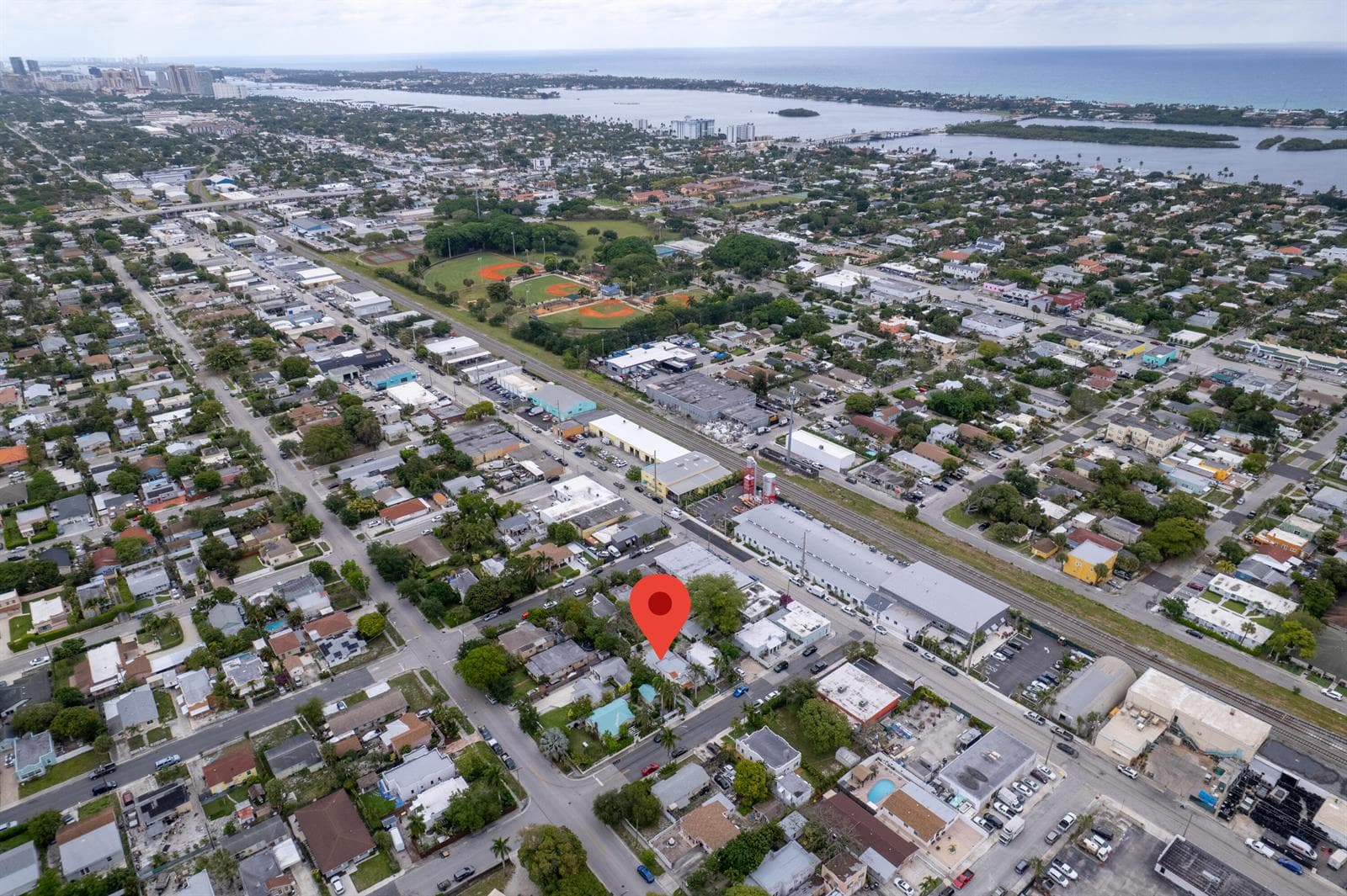 625 Selkirk Street, West Palm Beach, FL 33405 photo 2