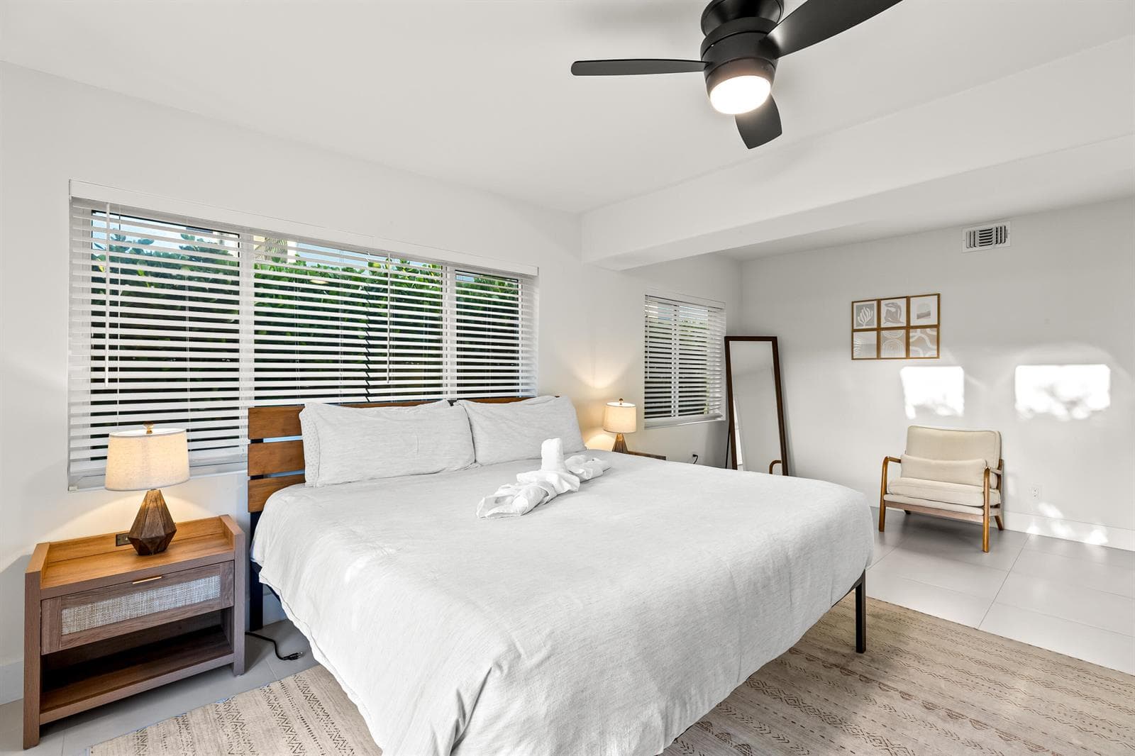 2417 NE 19th Avenue, Wilton Manors, FL 33305 photo 5