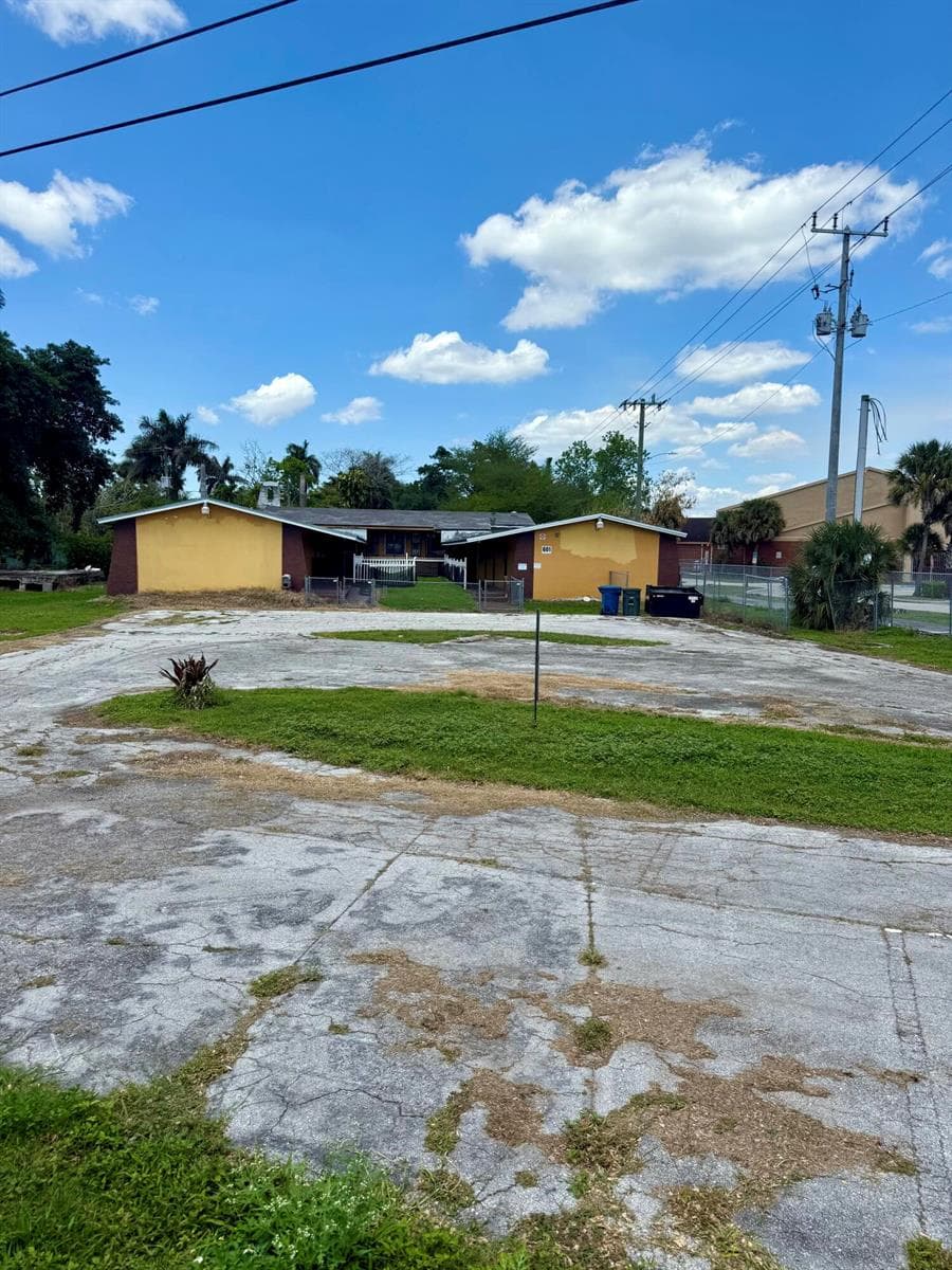 601 W Canal St Street N, Belle Glade, FL 33430 photo 2