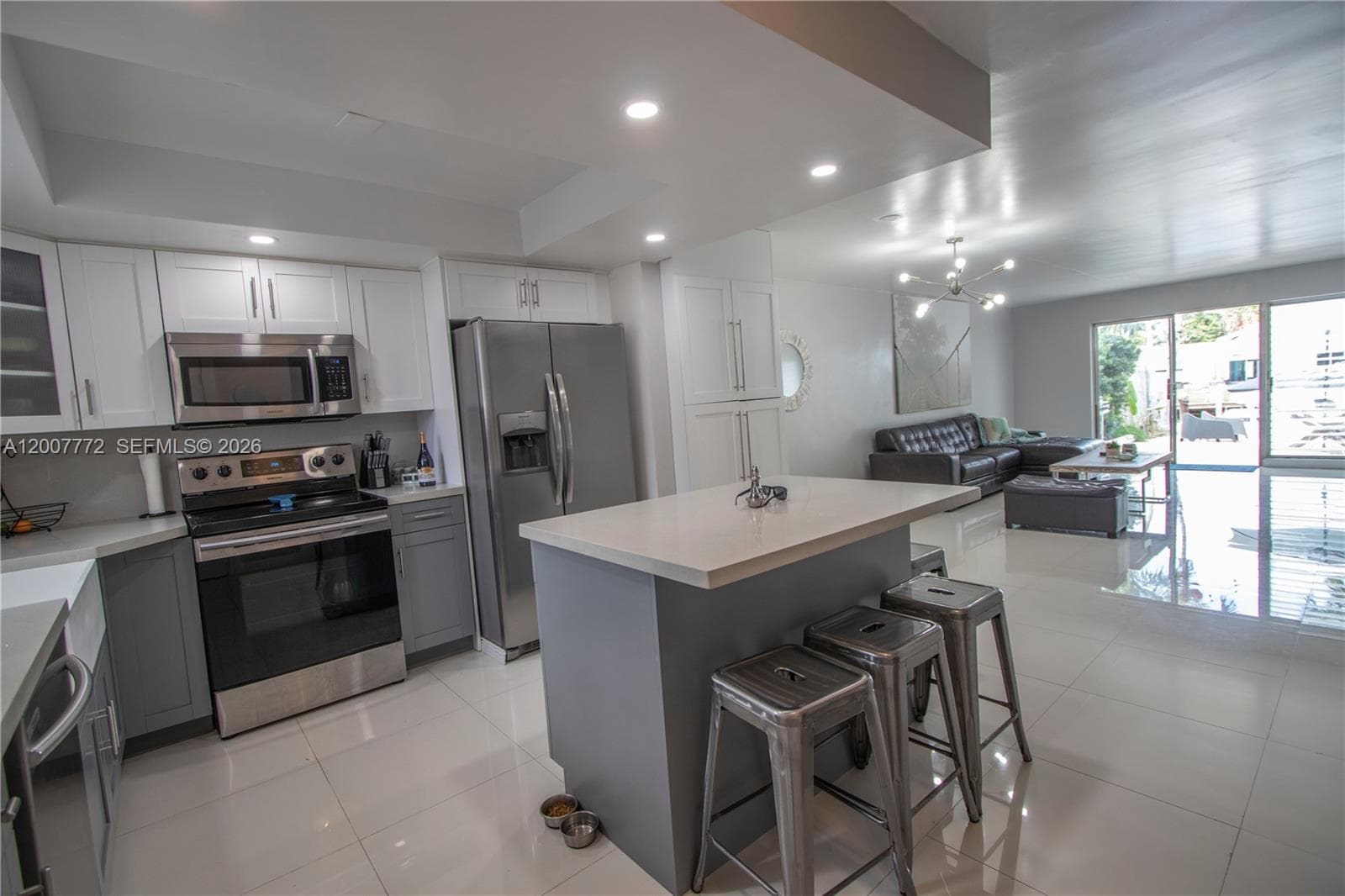 2117 NE 123rd St, North Miami, FL 33181 photo 2