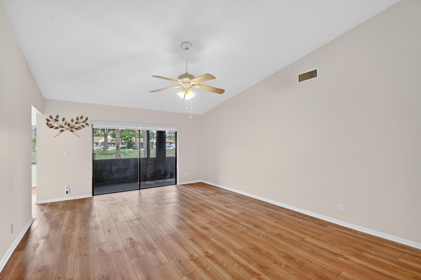 6105 Fairfield Circle, FL 33463 photo 3
