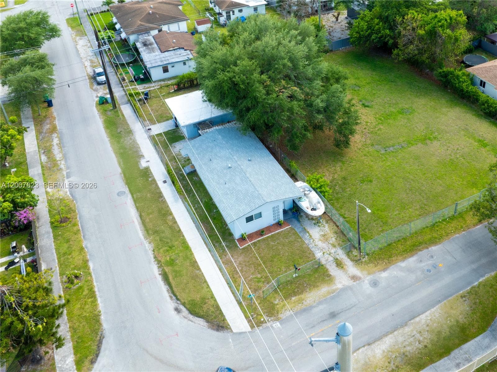 2406 NW 67th St, Miami, FL 33147 photo 2