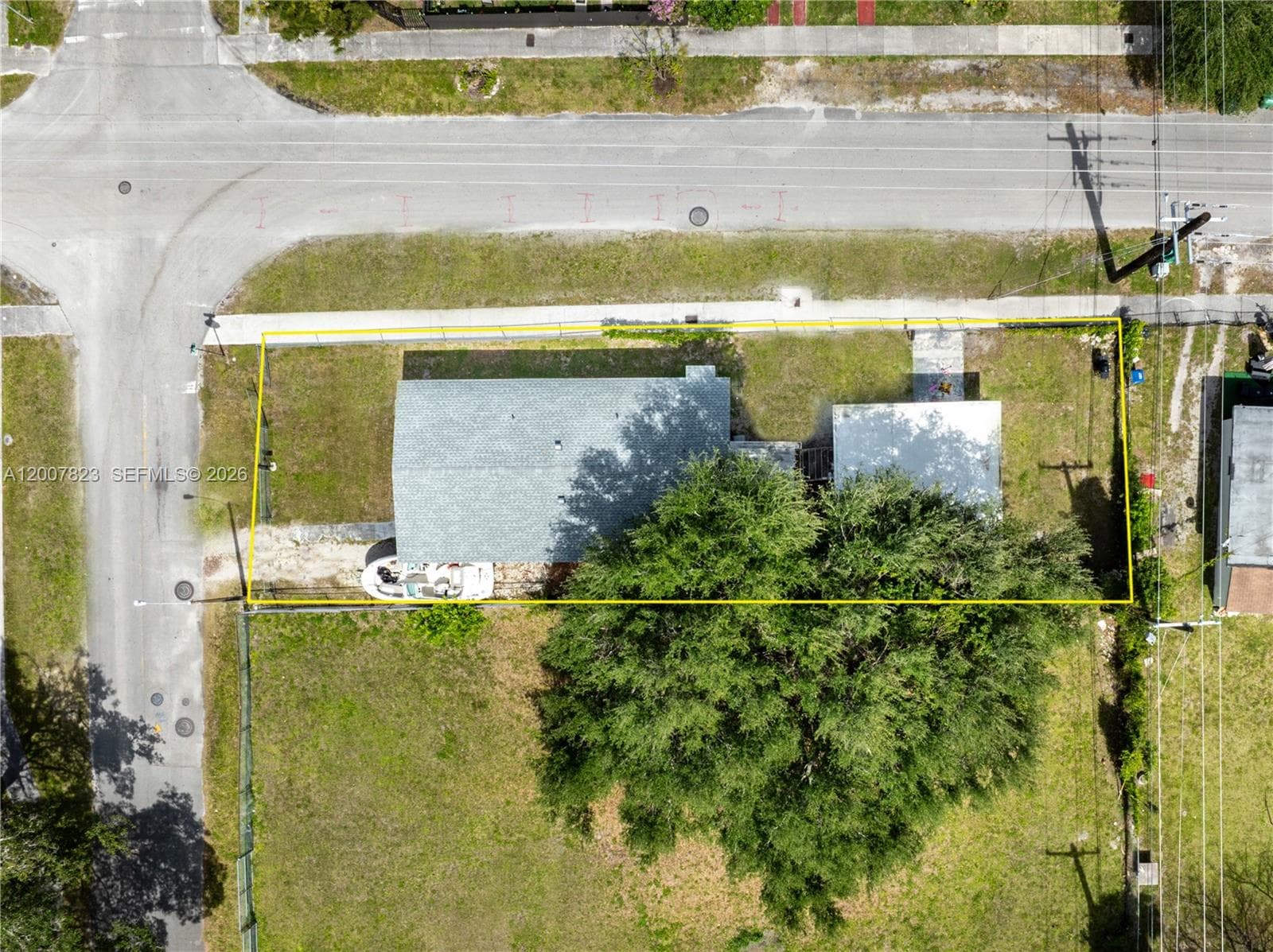 2406 NW 67th St, Miami, FL 33147 photo 3