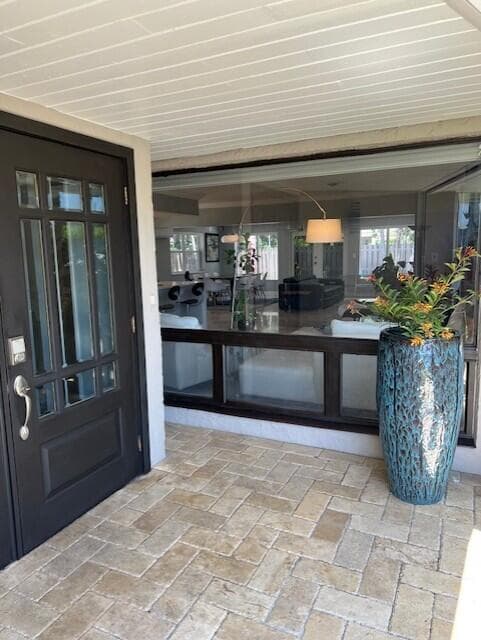 5880 NE 22nd Avenue, Fort Lauderdale, FL 33308 photo 2