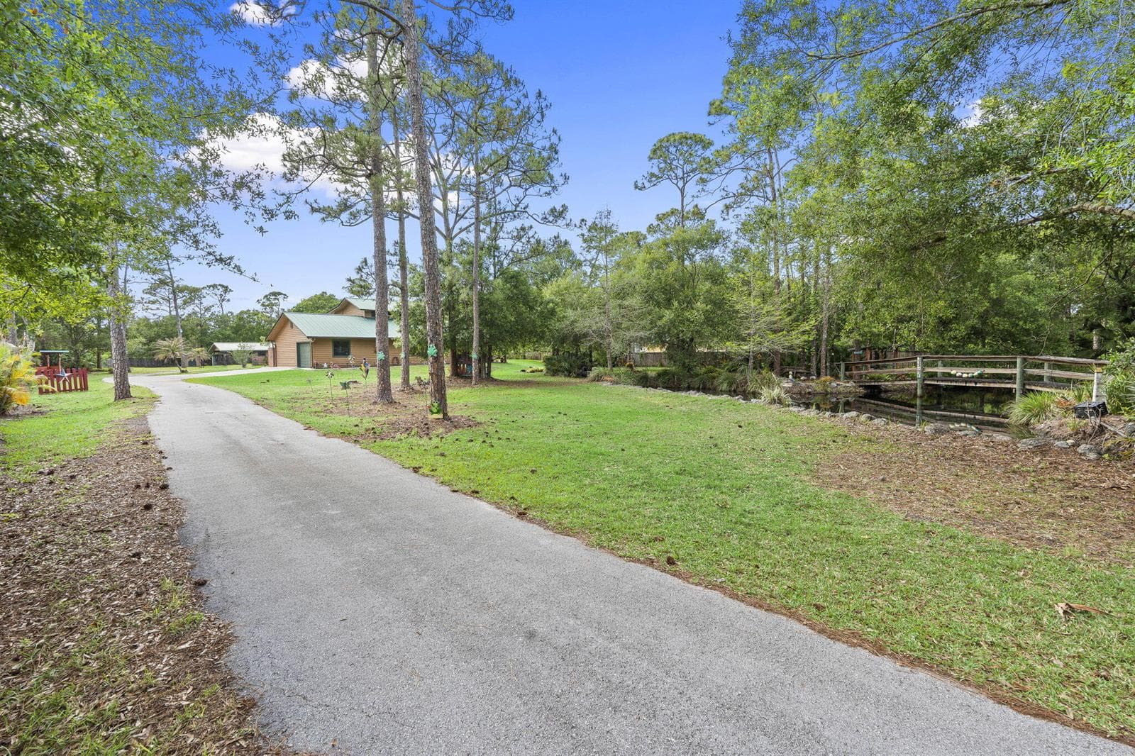 2725 Twin Oaks Trail, Fort Pierce, FL 34945 photo 4