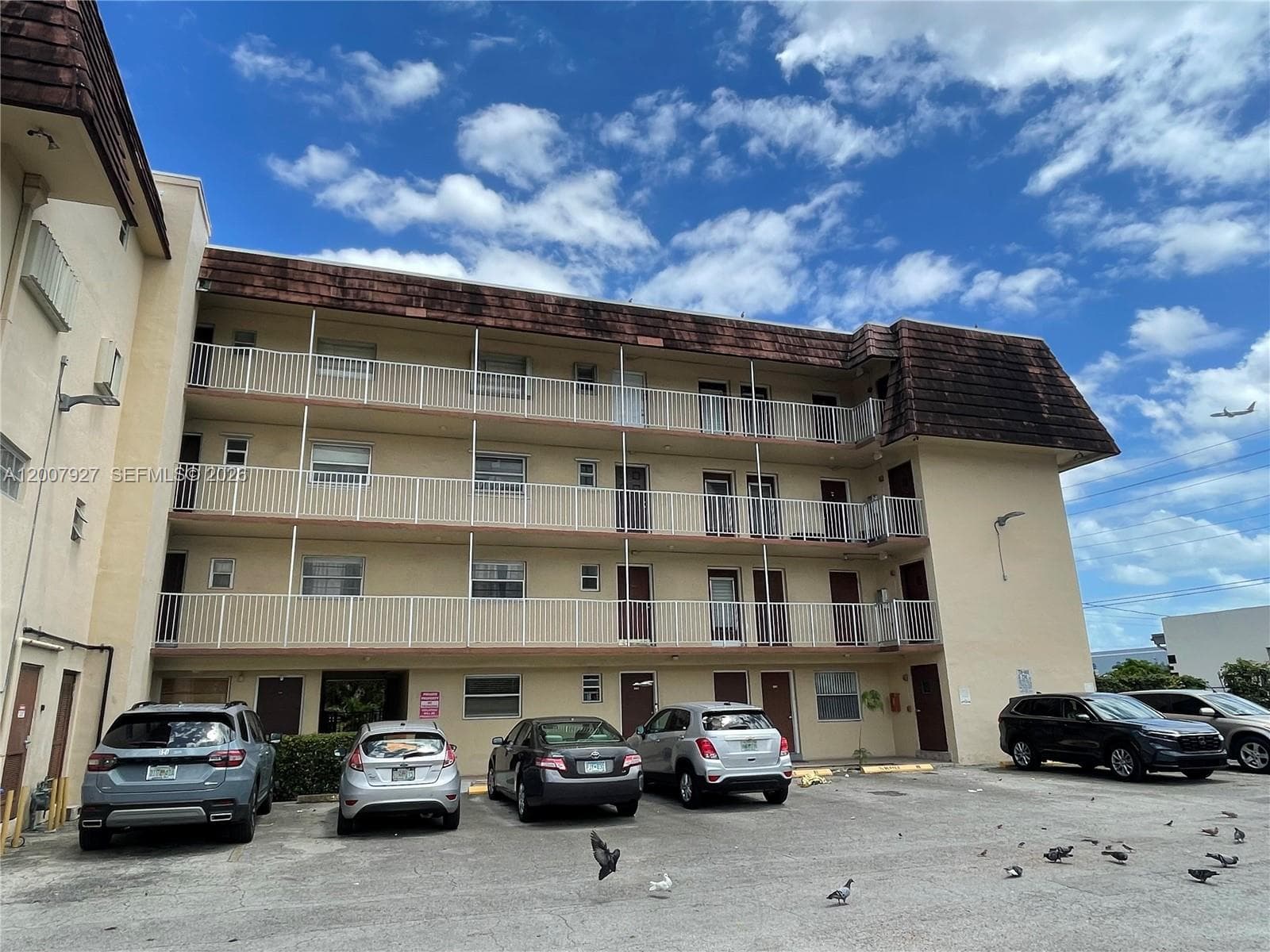 680 Miller Dr # W401, Miami Springs, FL 33166