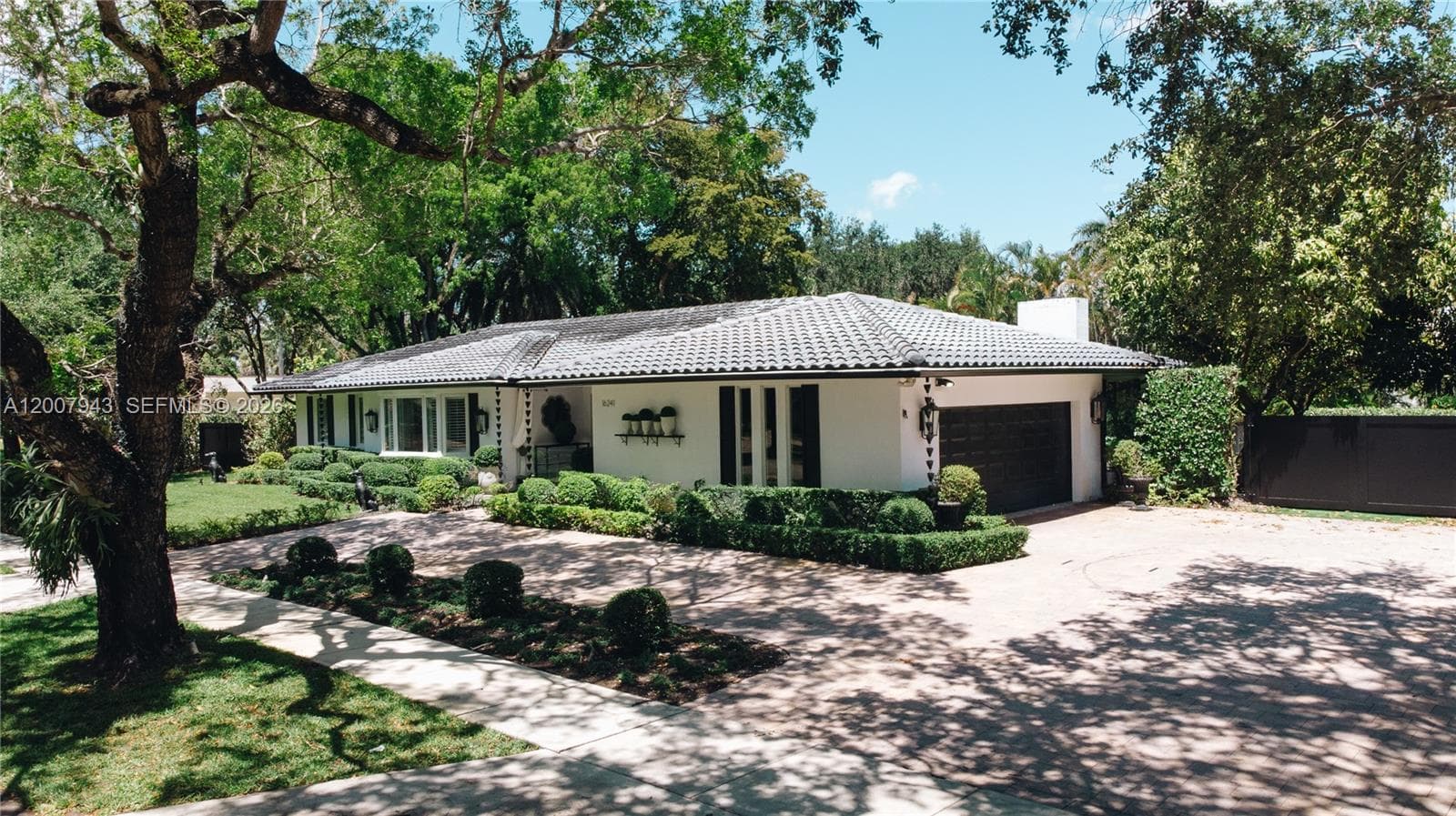 16241 W Troon Cir, Miami Lakes, FL 33014 photo 2