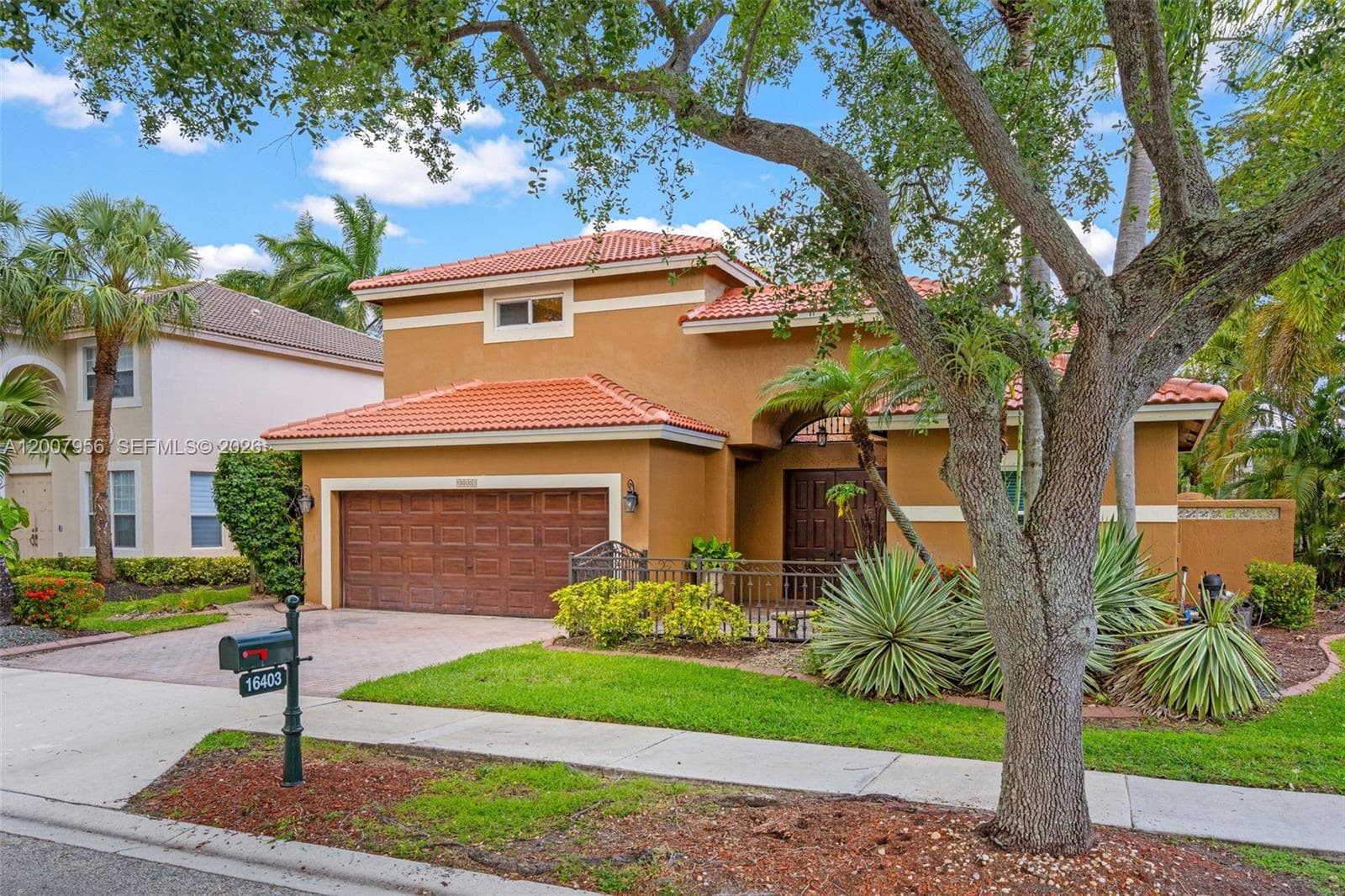 16403 Diamond Head Dr, Weston, FL 33331 photo 2