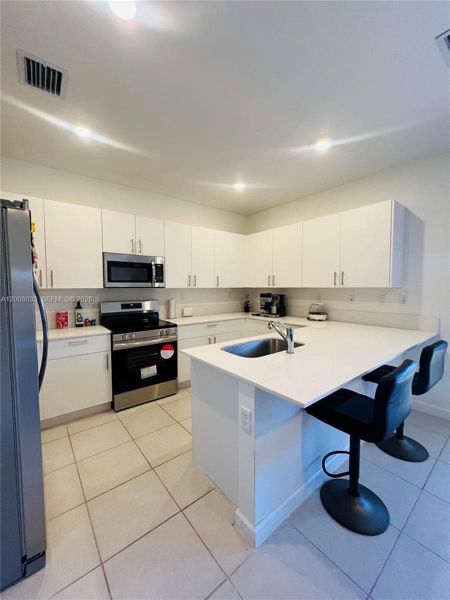2562 SE 29th St, Homestead, FL 33035 photo 4