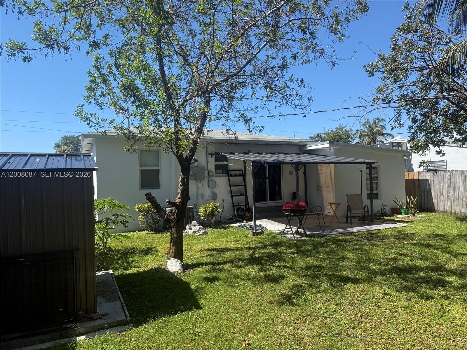 2323 Cleveland St, Hollywood, FL 33020 photo 2