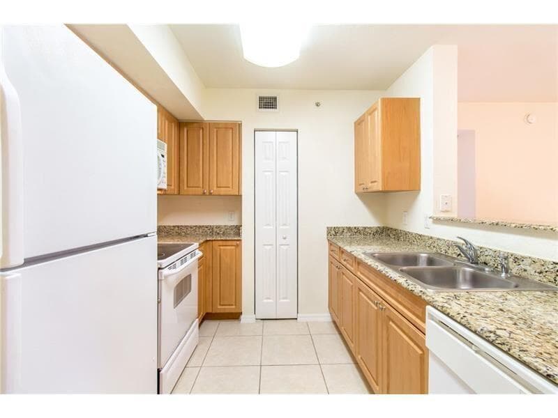 6760 Heritage # 6103, Boynton Beach, FL 33437 photo 3