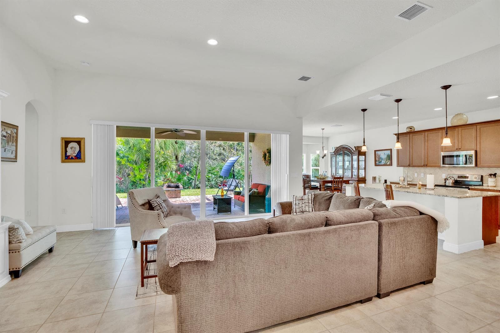 393 11th Square SW, Vero Beach, FL 32962 photo 5