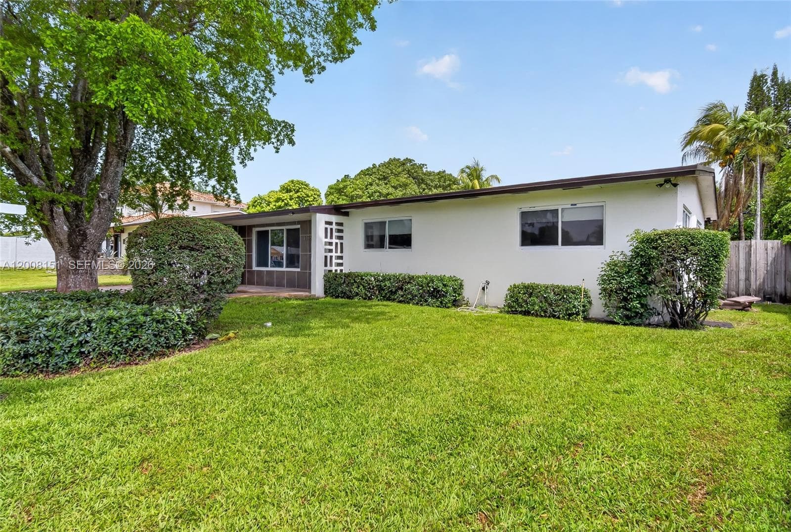 1155 NE 184th St, Miami, FL 33179 photo 2