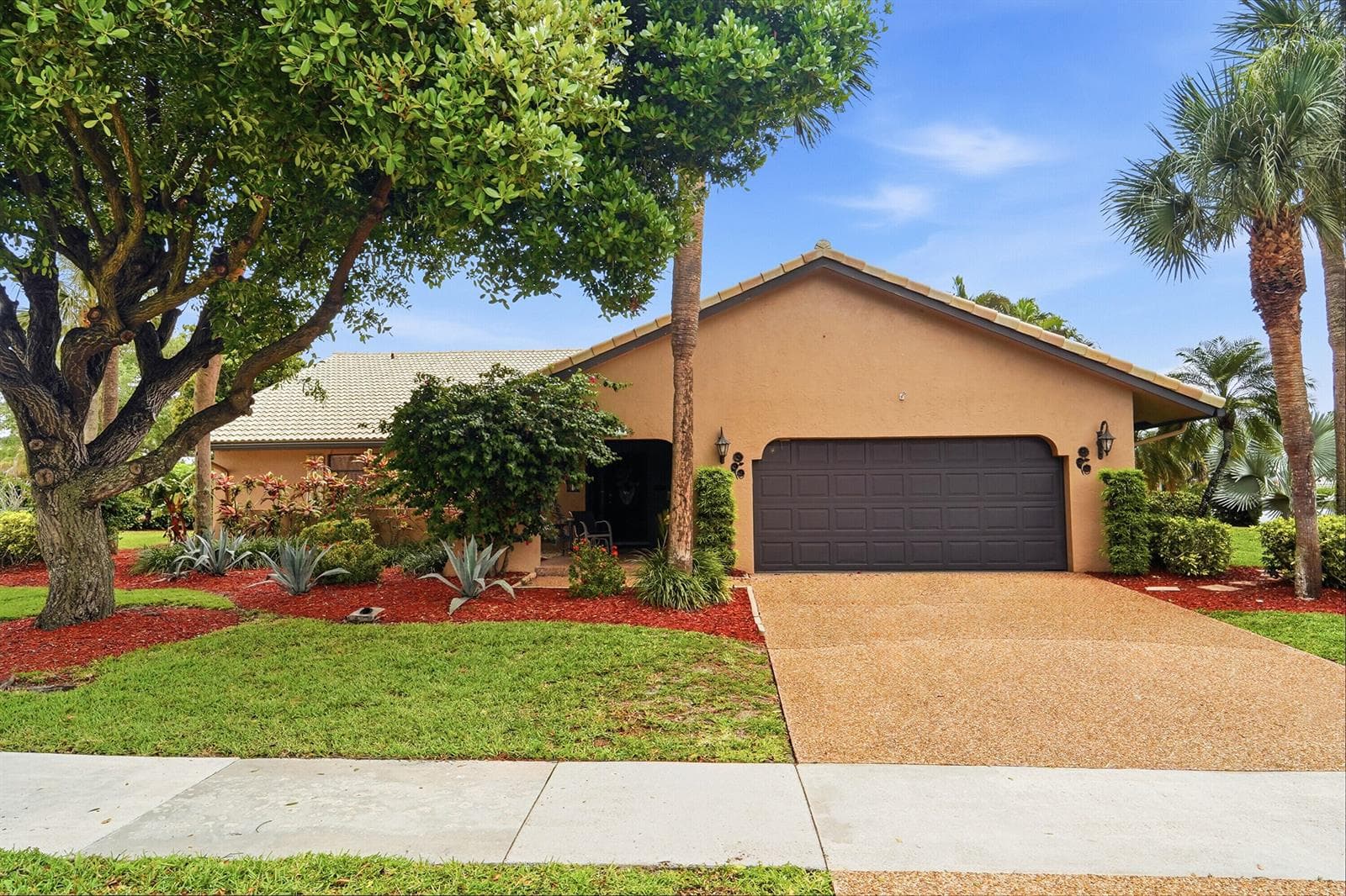 2490 Deer Creek Lob Lolly Lane, Deerfield Beach, FL 33442 photo 2
