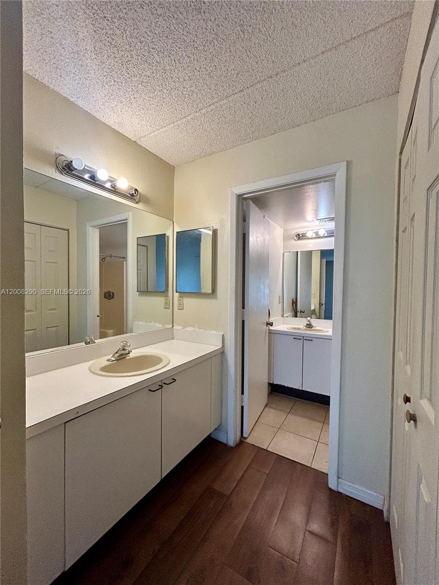 5627 Blue Shadows Court # 3, Orlando, FL 32811 photo 3