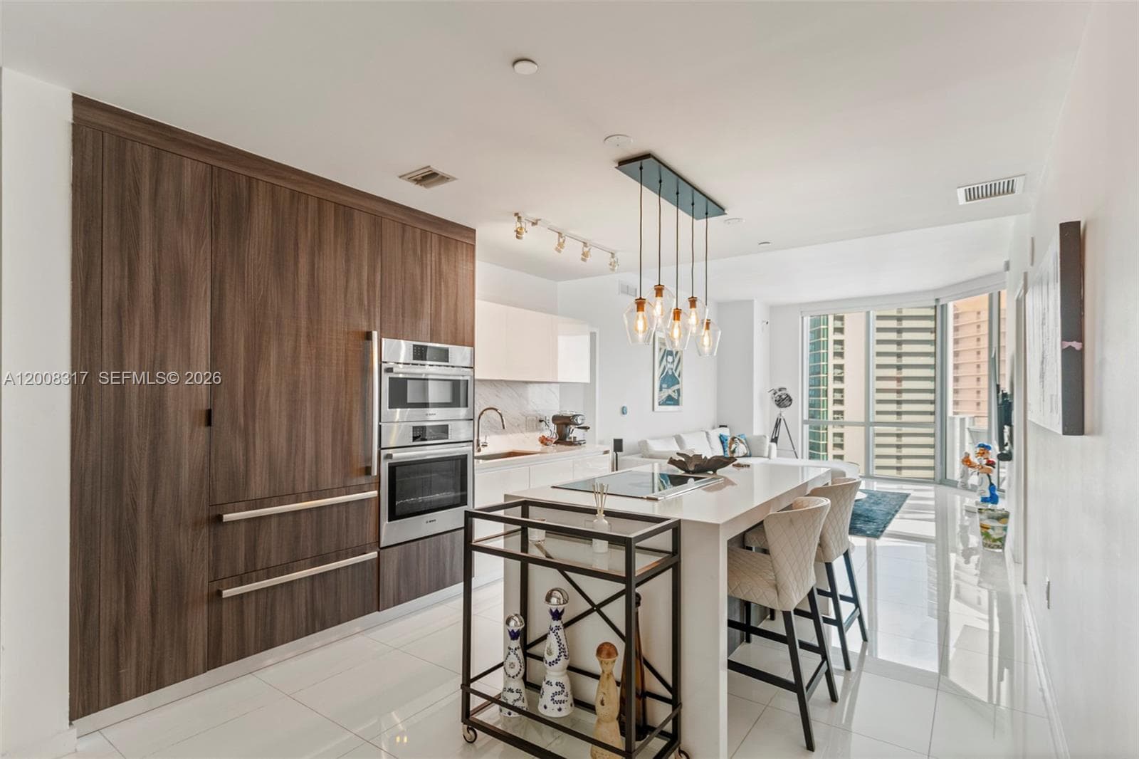 851 NE 1st Ave # 3707, Miami, FL 33132 photo 2