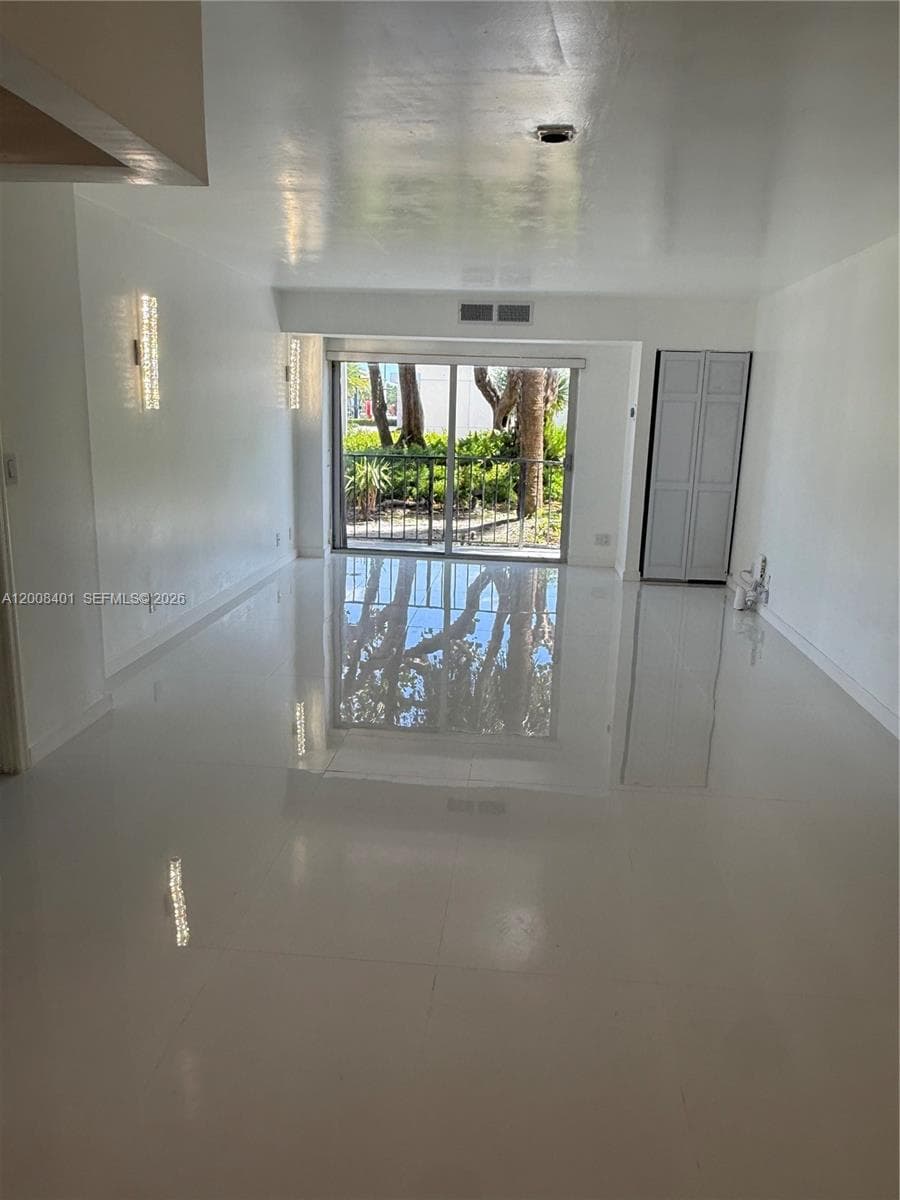 1625 SE 10th Ave # 101, Fort Lauderdale, FL 33316 photo 4