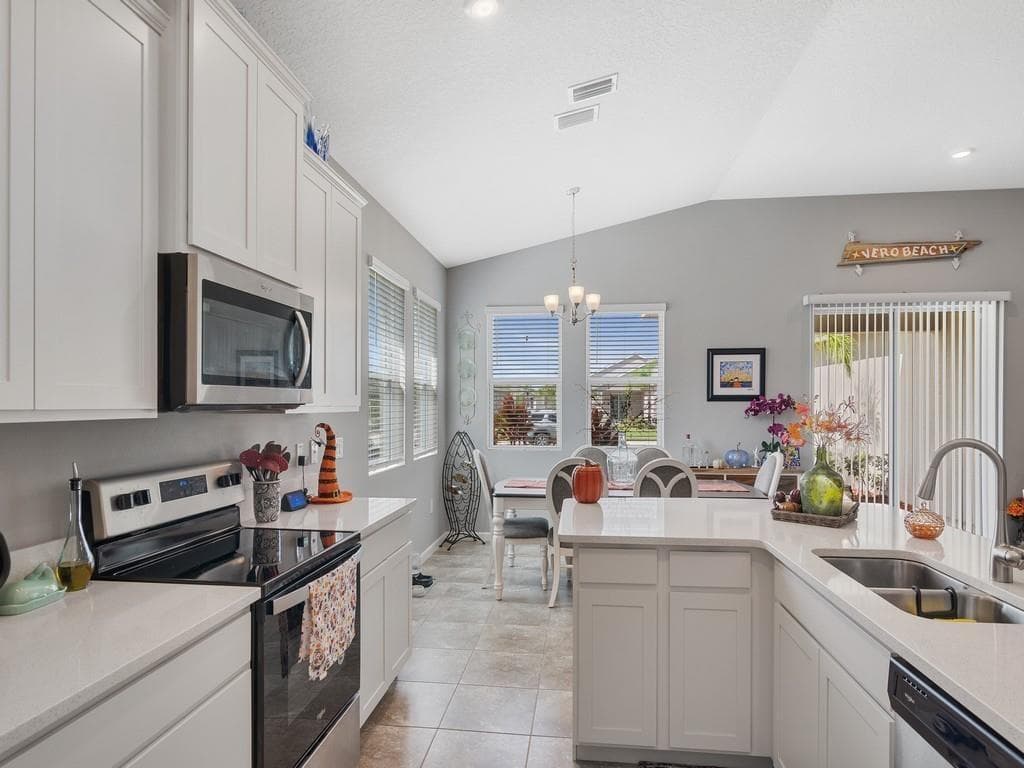 1490 Carriage Court, Vero Beach, FL 32966 photo 5