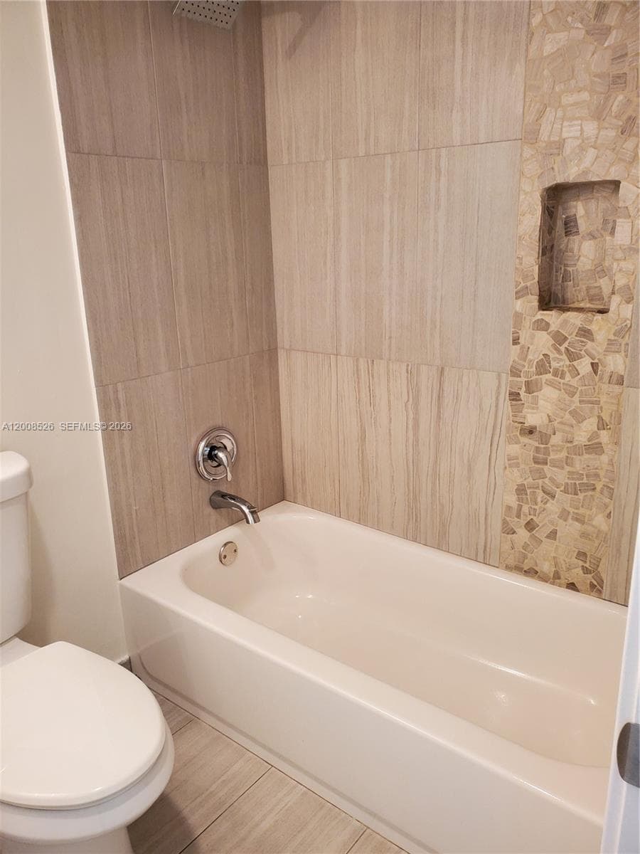 1230 NE 139th St # 409, North Miami, FL 33161 photo 3