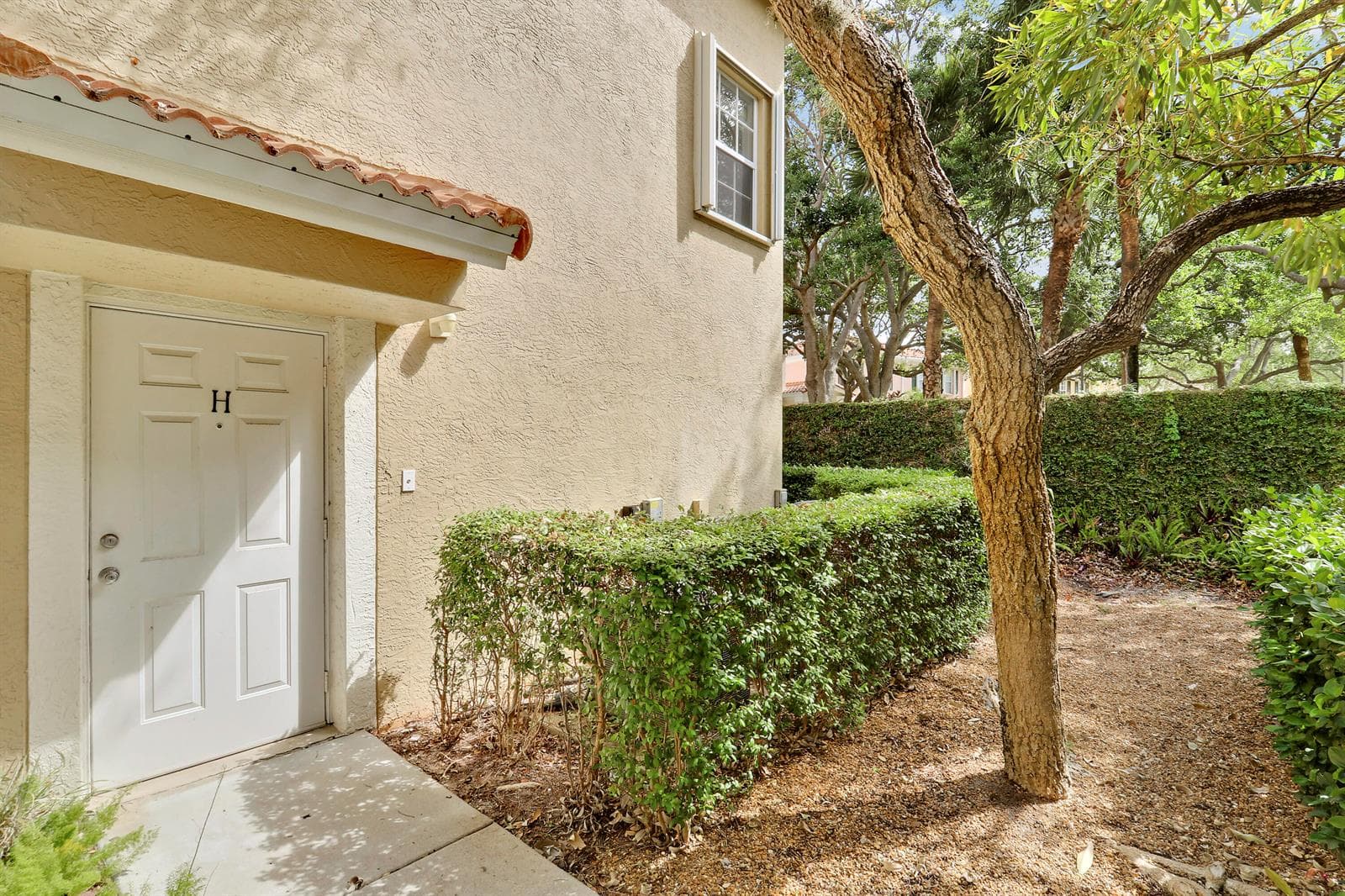 104 Lighthouse Circle # H, Tequesta, FL 33469 photo 2