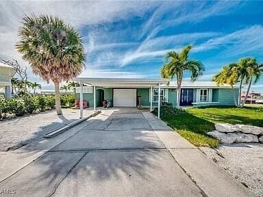2891 Cussell Drive, FL 33956 photo 4
