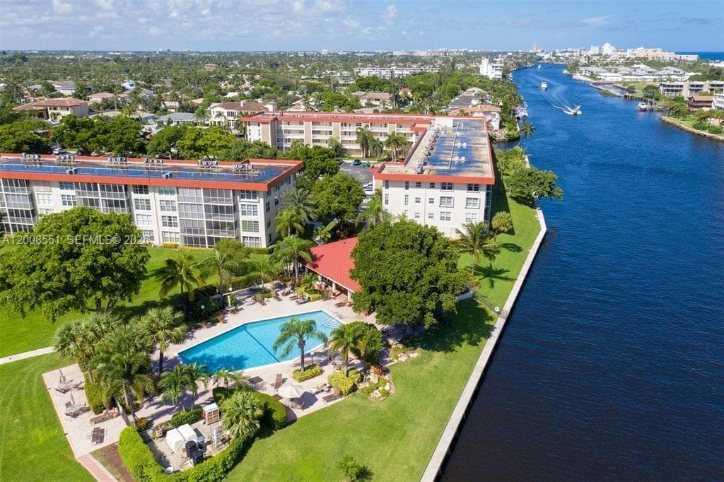 3050 NE 48th Ct # 405, Lighthouse Point, FL 33064 photo 4
