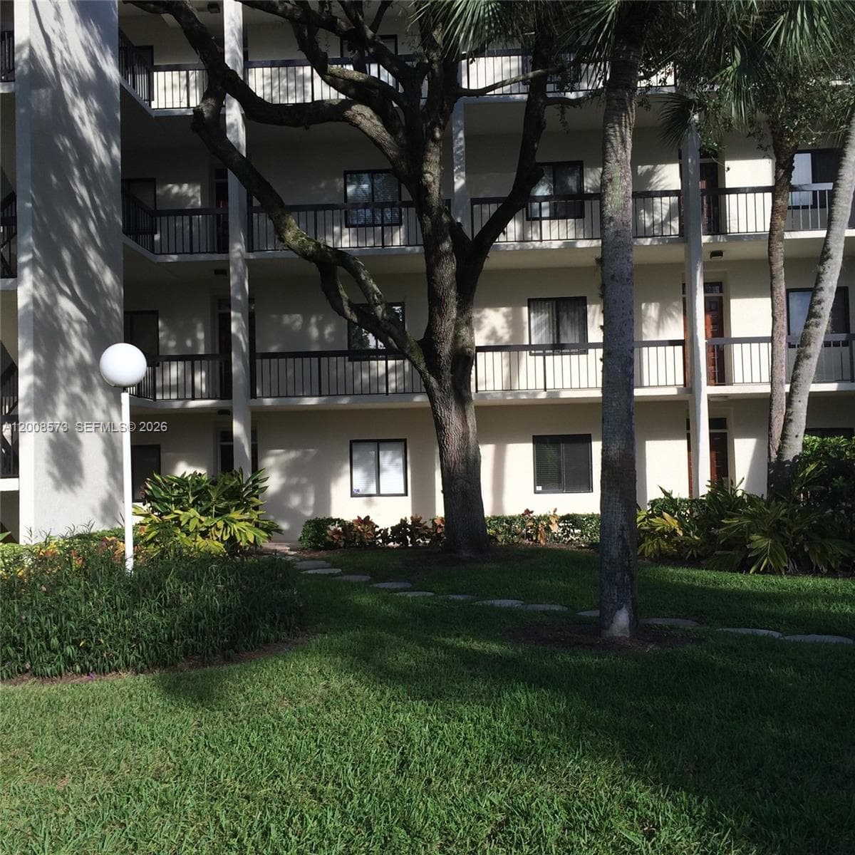 3050 Presidential Way # 101, West Palm Beach, FL 33401
