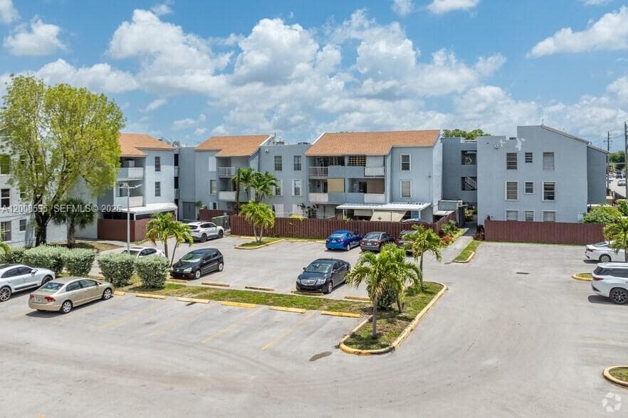 6095 W 18th Ave # S219, Hialeah, FL 33012 photo 4