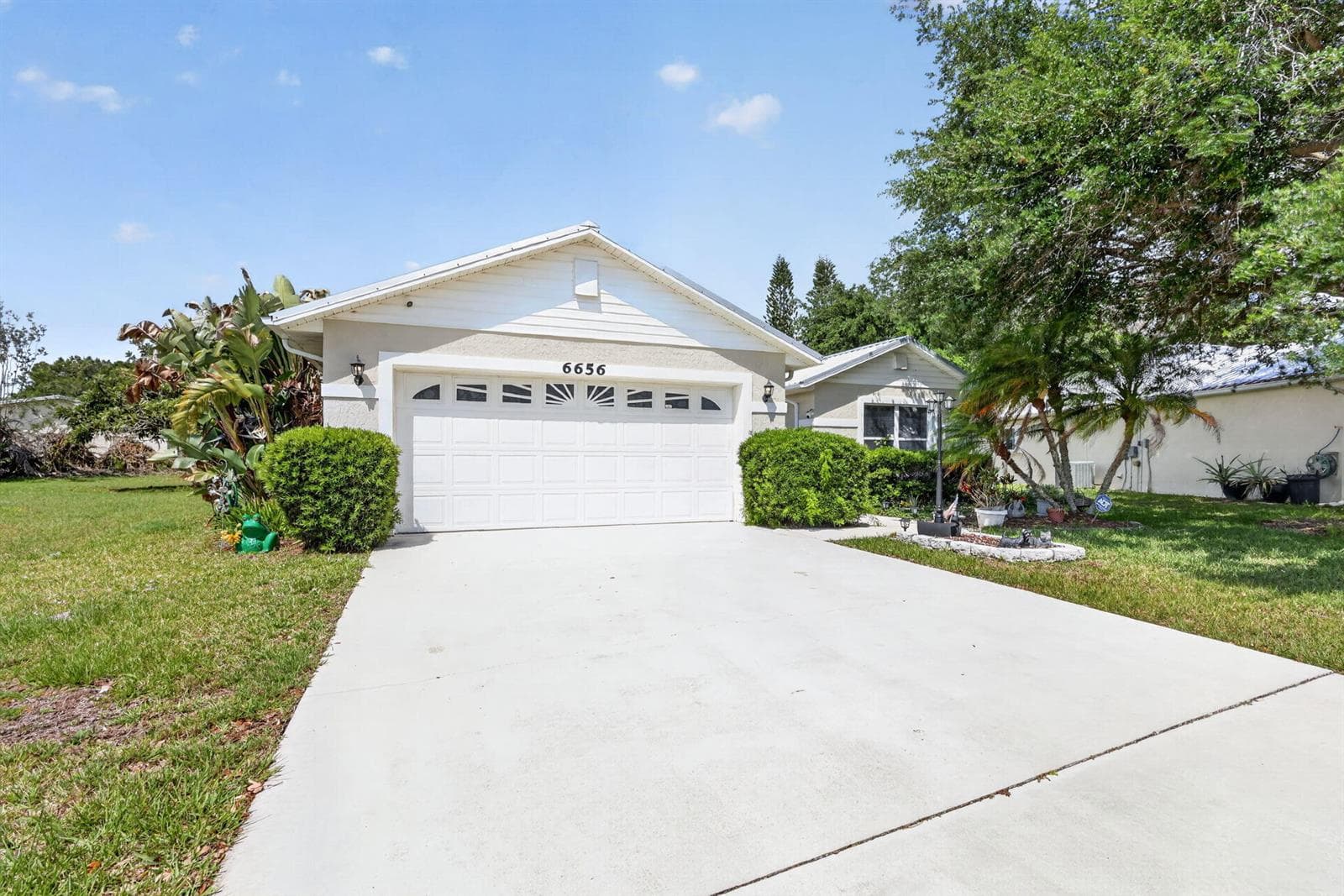 6656 Picante Circle, Fort Pierce, FL 34951 photo 2