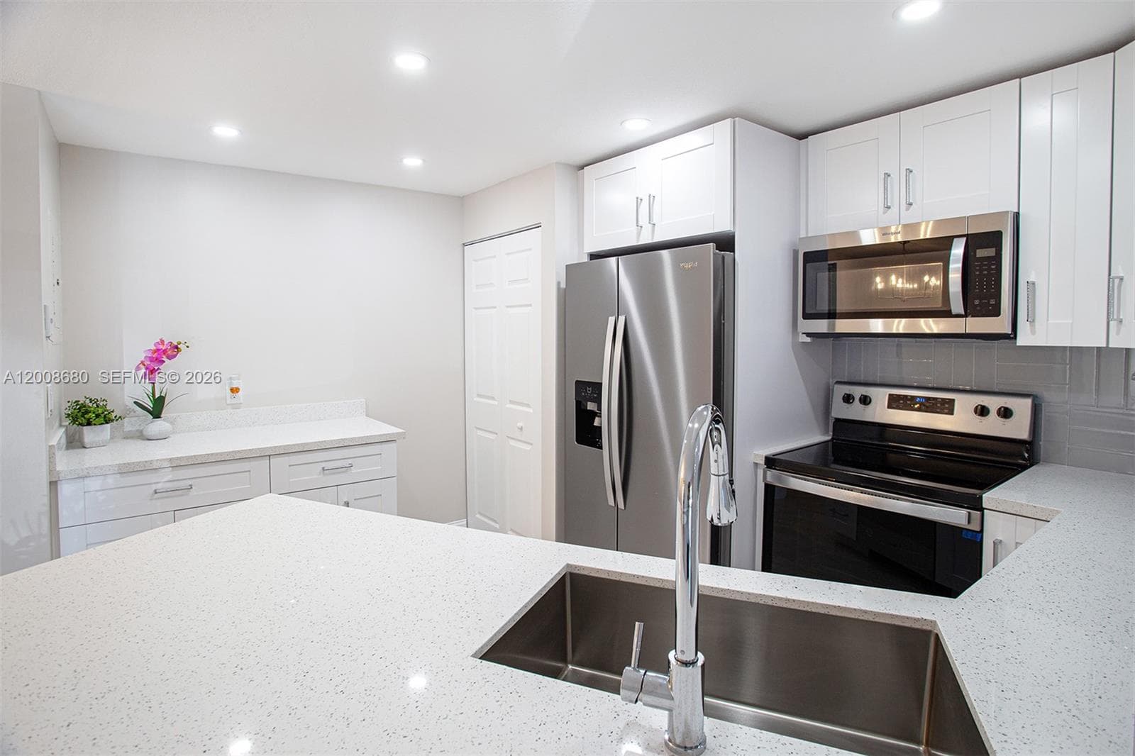 7527 S Oriole Blvd # 101, Delray Beach, FL 33446 photo 2